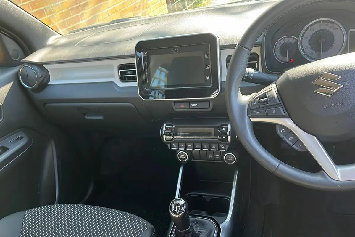 2022-suzuki-ignis-12-dualjet-sz5-big-31