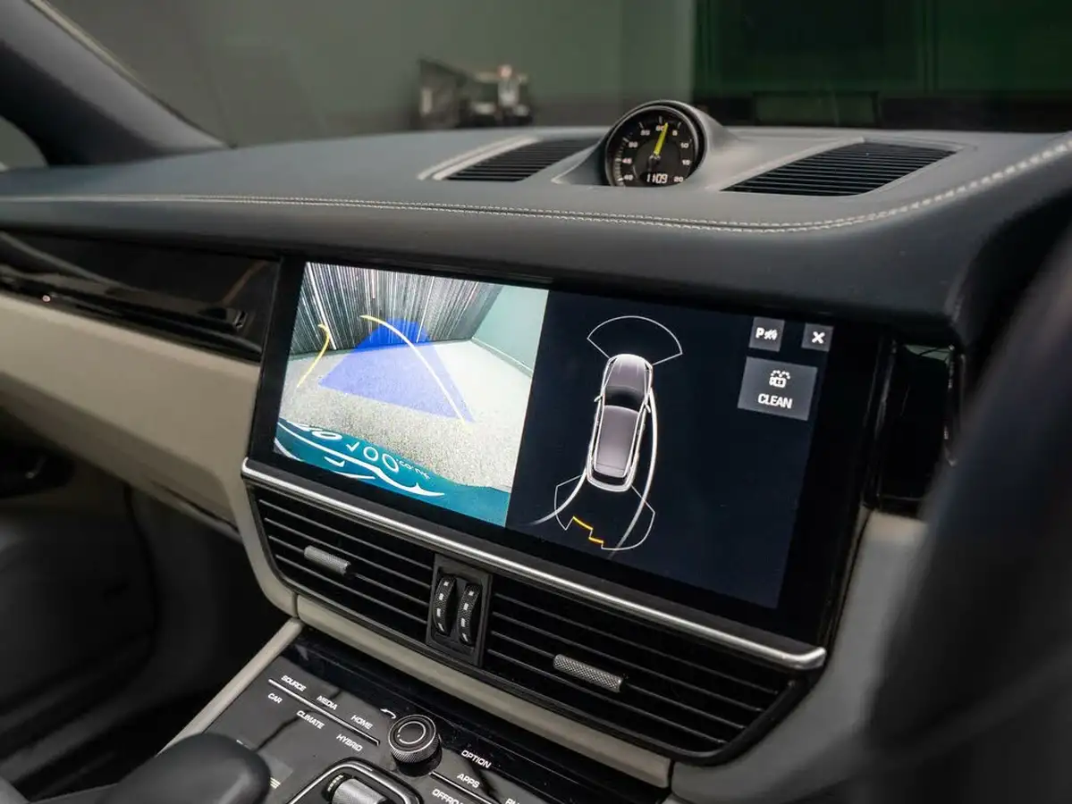 2019-porsche-cayenne-30-v6-e-hybrid-e-hybrid-coupe-big-7
