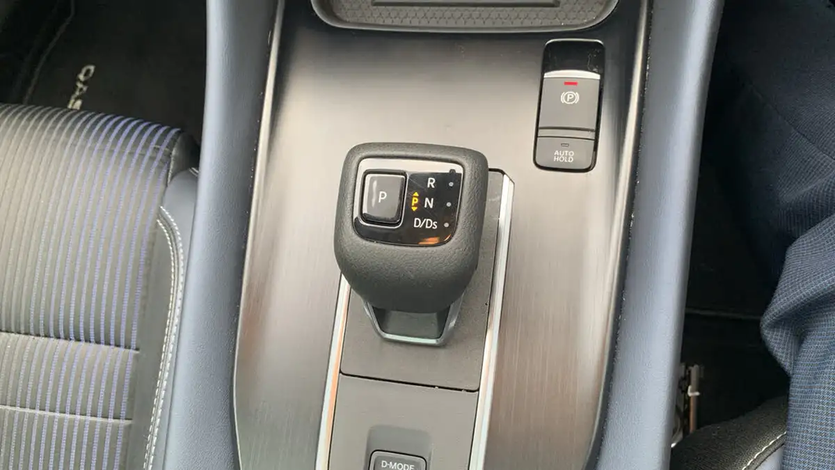 2022-nissan-qashqai-13-dig-t-tekna-158ps-xtronic-big-19