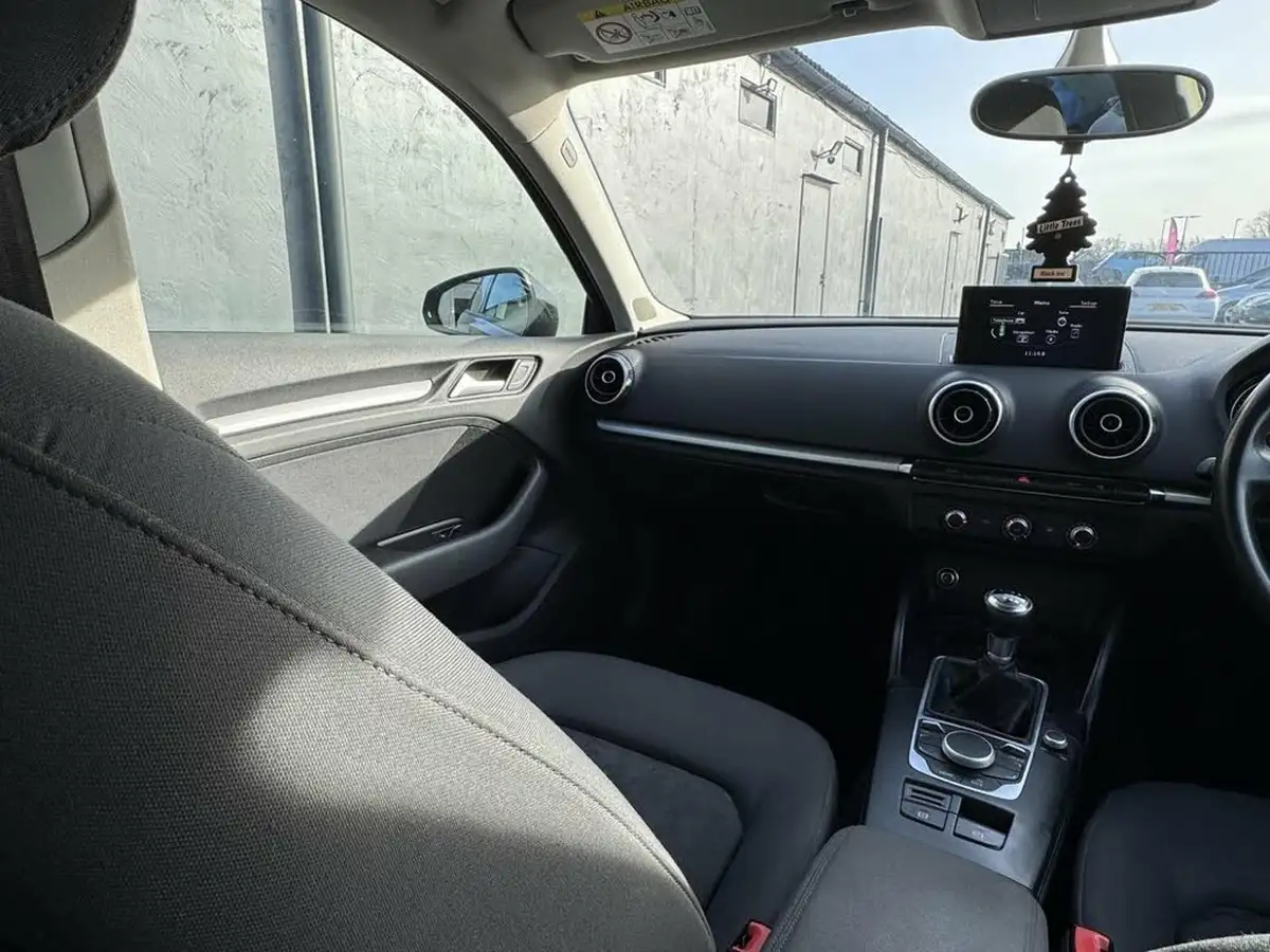 2014-audi-a3-16td-se-105ps-sportback-5d-big-39