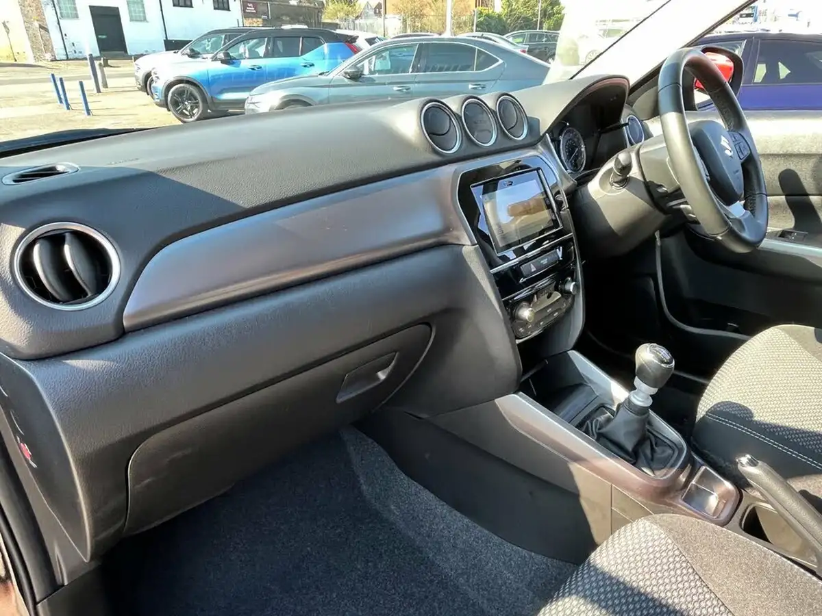 2023-suzuki-vitara-14-boosterjet-sz-t-big-16