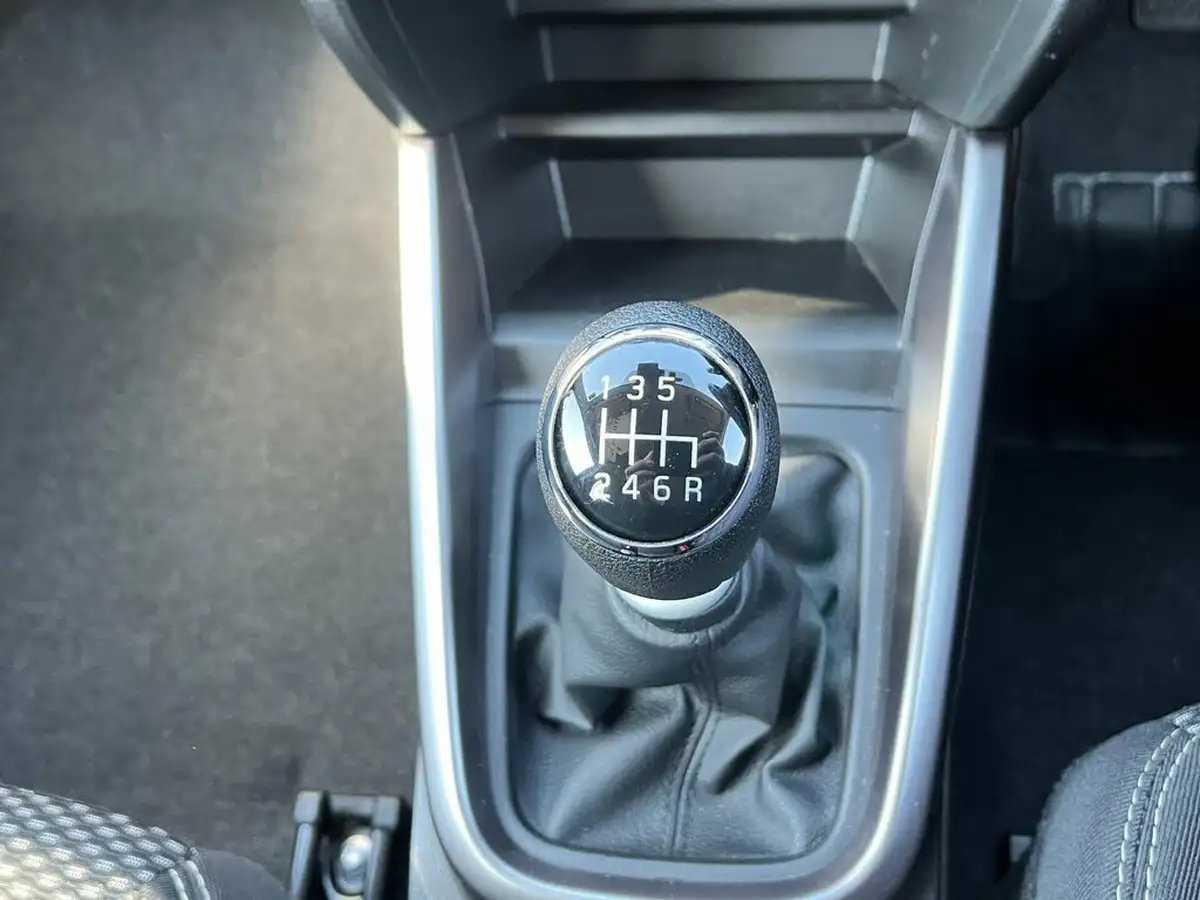 2023-suzuki-vitara-14-boosterjet-sz-t-big-44