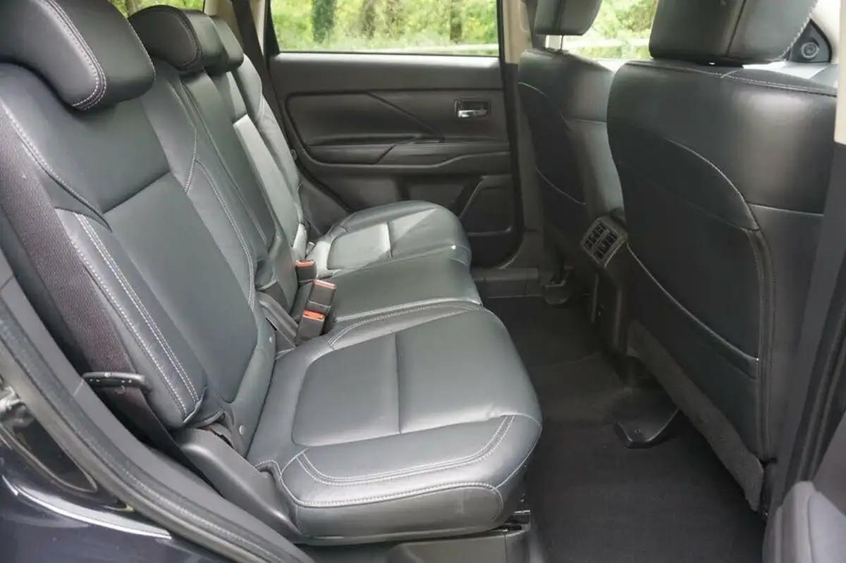 2020-mitsubishi-outlander-20-exceed-big-6