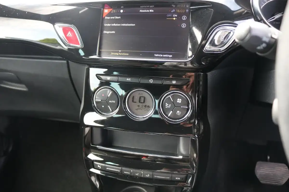 2019-ds-ds-3-12-puretech-connected-chic-big-11
