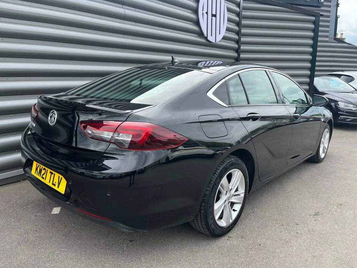 2021-vauxhall-insignia-grand-sport-15-turbo-d-sri-nav-big-7