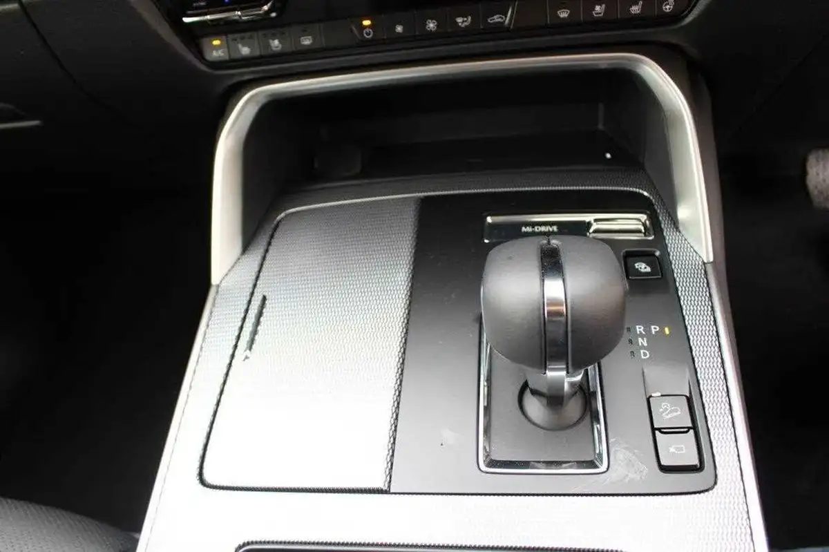 2024-mazda-cx-60-25-e-skyactiv-exclusive-line-big-31