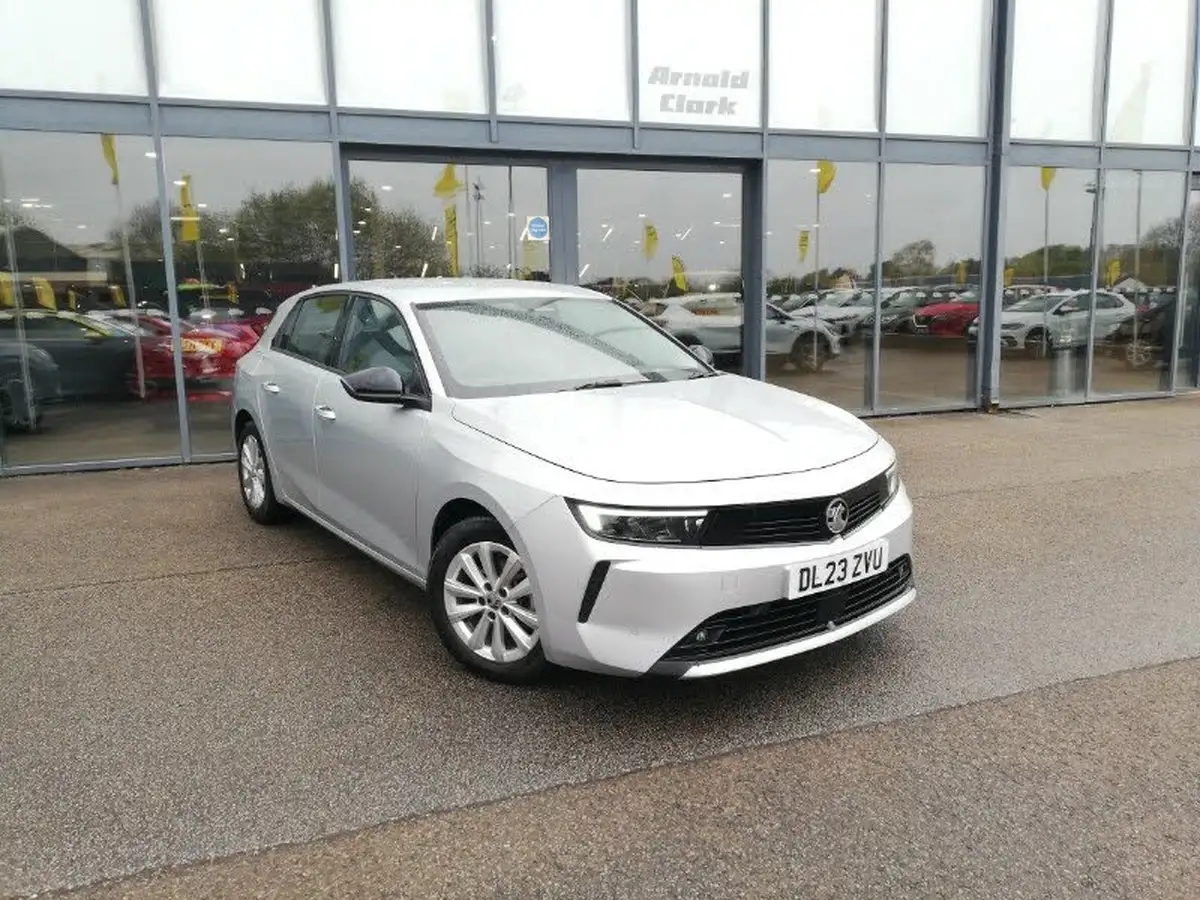 2023-vauxhall-astra-12-turbo-design-130ps-hatchback-big-0