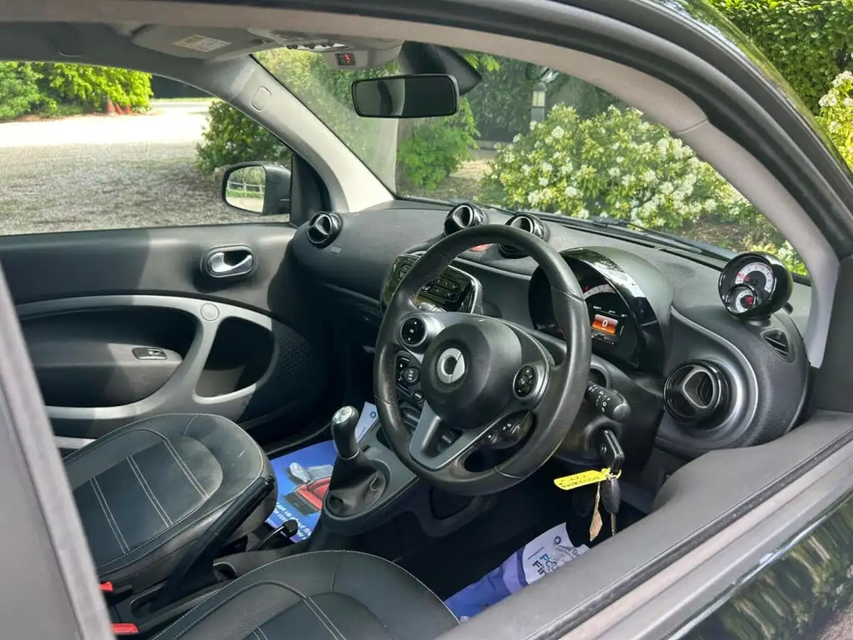 2017-smart-fortwo-10-prime-71bhp-ss-coupe-big-18