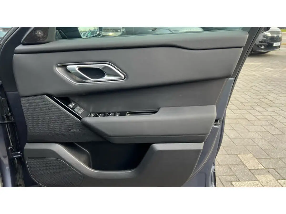 2023-land-rover-range-rover-velar-20-d200-dynamic-se-big-35