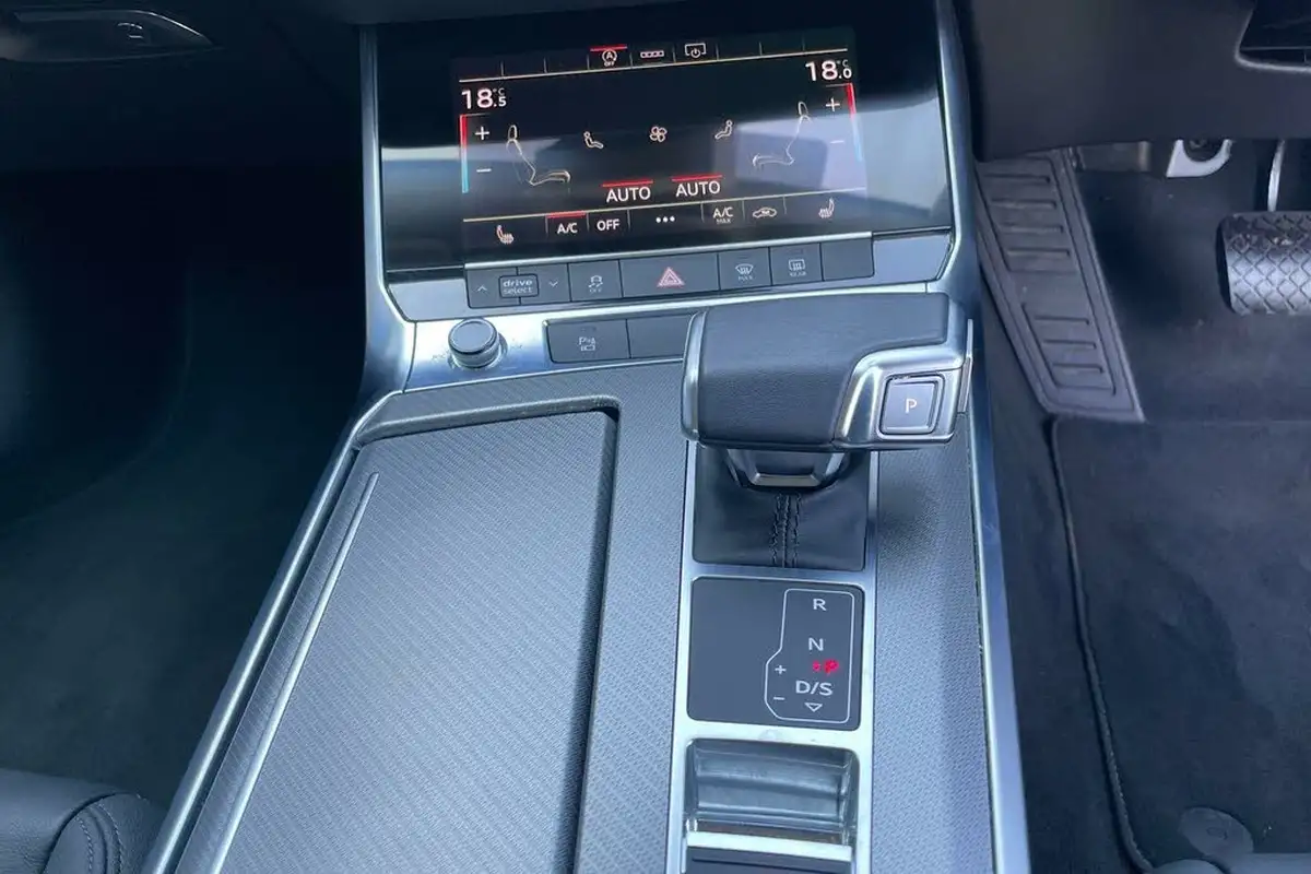 2022-audi-a6-avant-20-40-tfsi-sport-big-37