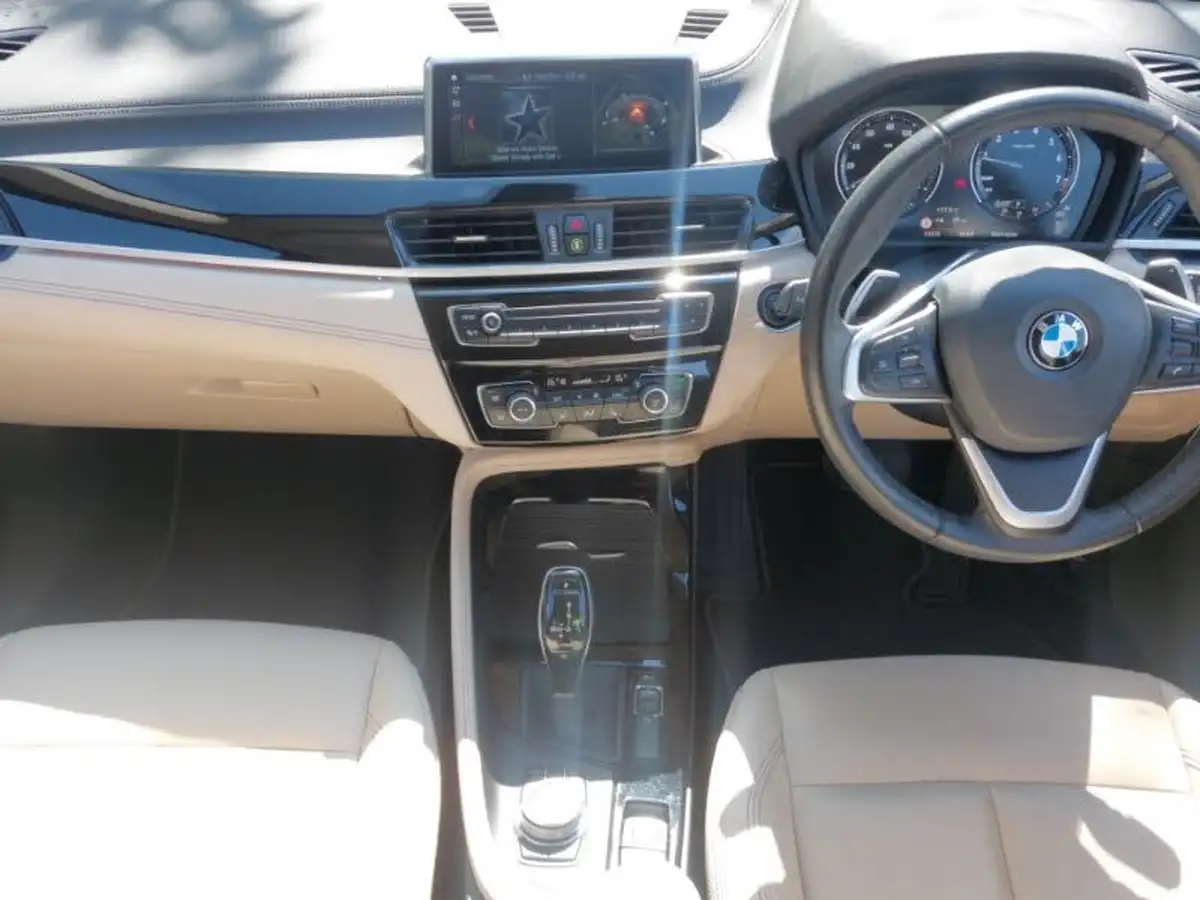 2021-bmw-x1-20-sdrive20i-xline-big-6
