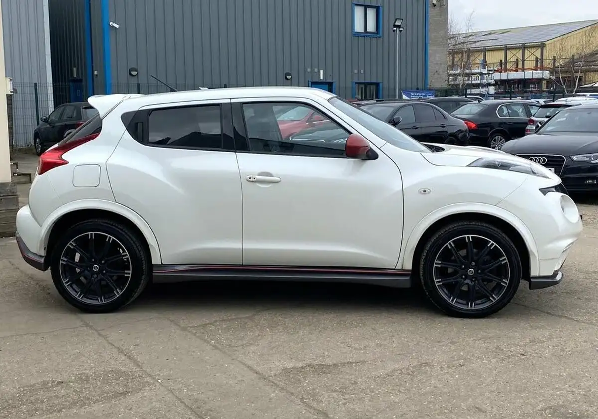 2014-nissan-juke-16-nismo-big-6