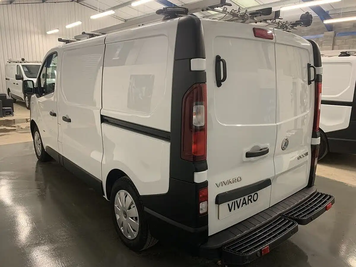 2016-vauxhall-vivaro-16cdti-2900-ecoflex-l1h1-90ps-panel-van-big-4
