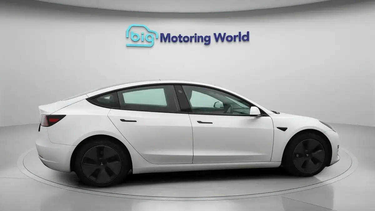 2021-tesla-model-3-e-long-range-4x4-big-8