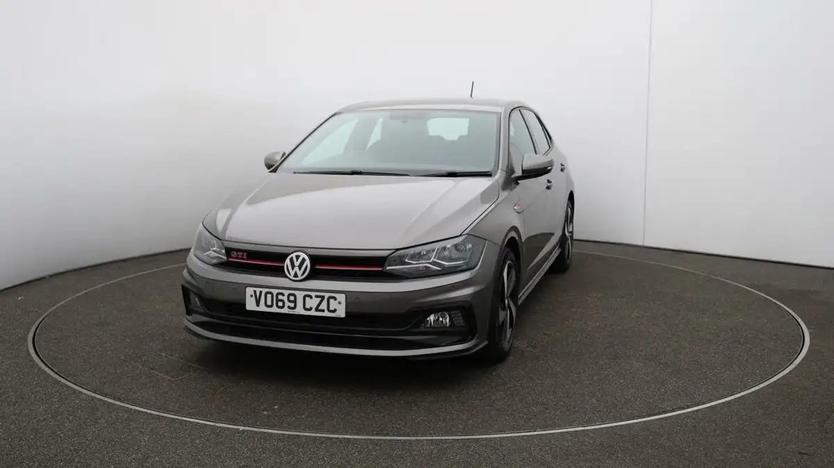 2019-volkswagen-polo-20-tsi-gti-big-37