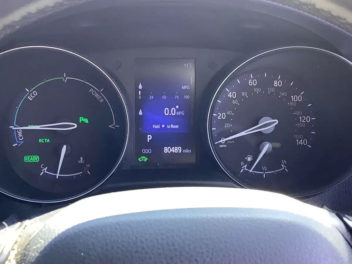 2017-toyota-c-hr-18-vvt-i-dynamic-big-9