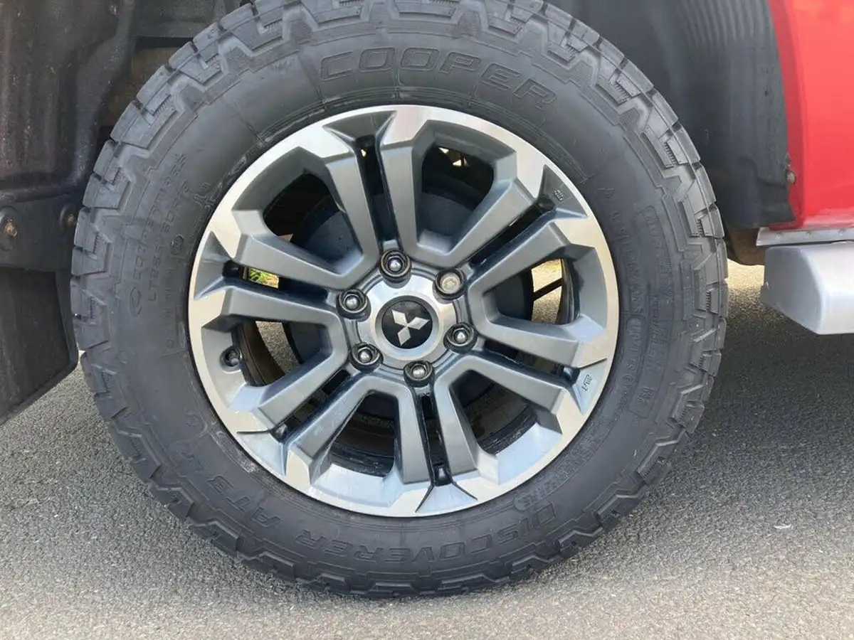 2020-mitsubishi-l200-22di-d-warrior-big-9