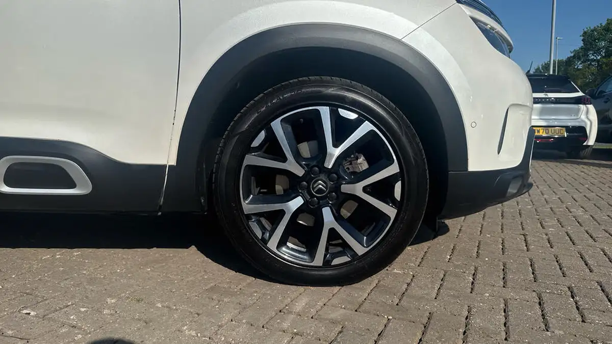 2021-citroen-c5-aircross-12-puretech-flair-plus-eat8-big-16