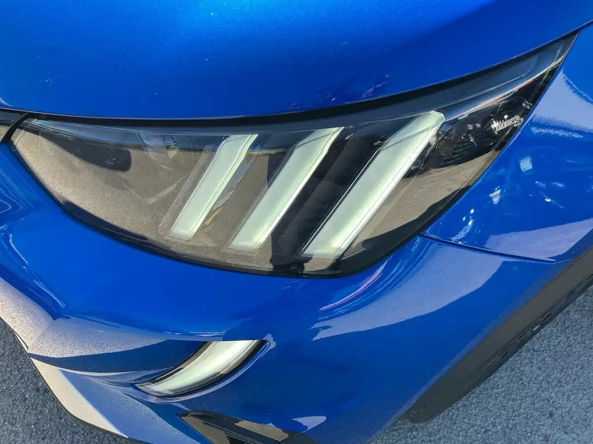2020-peugeot-2008-suv-12-puretech-gt-line-big-14