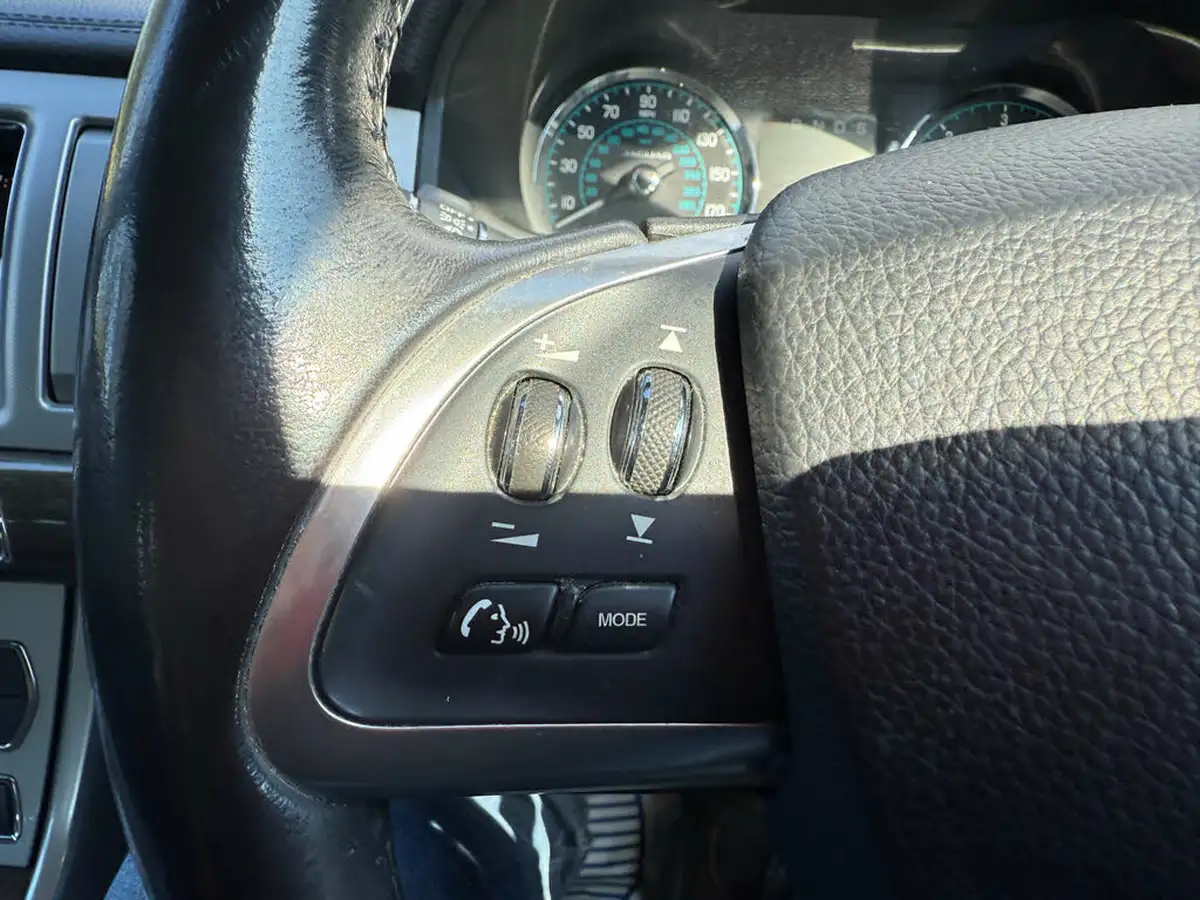 2015-jaguar-xf-22td-luxury-163ps-saloon-4d-big-79