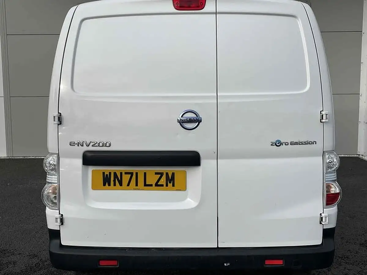 2021-nissan-env200-e-visia-panel-van-auto-big-3