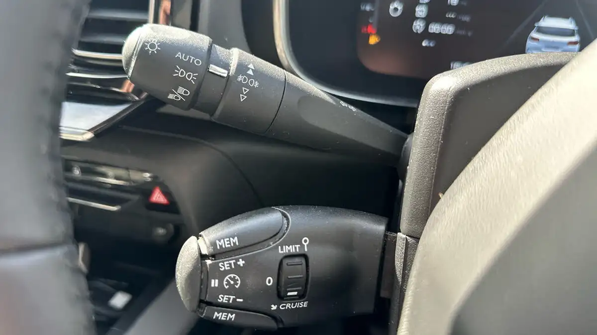 2021-citroen-c5-aircross-12-puretech-shine-big-26