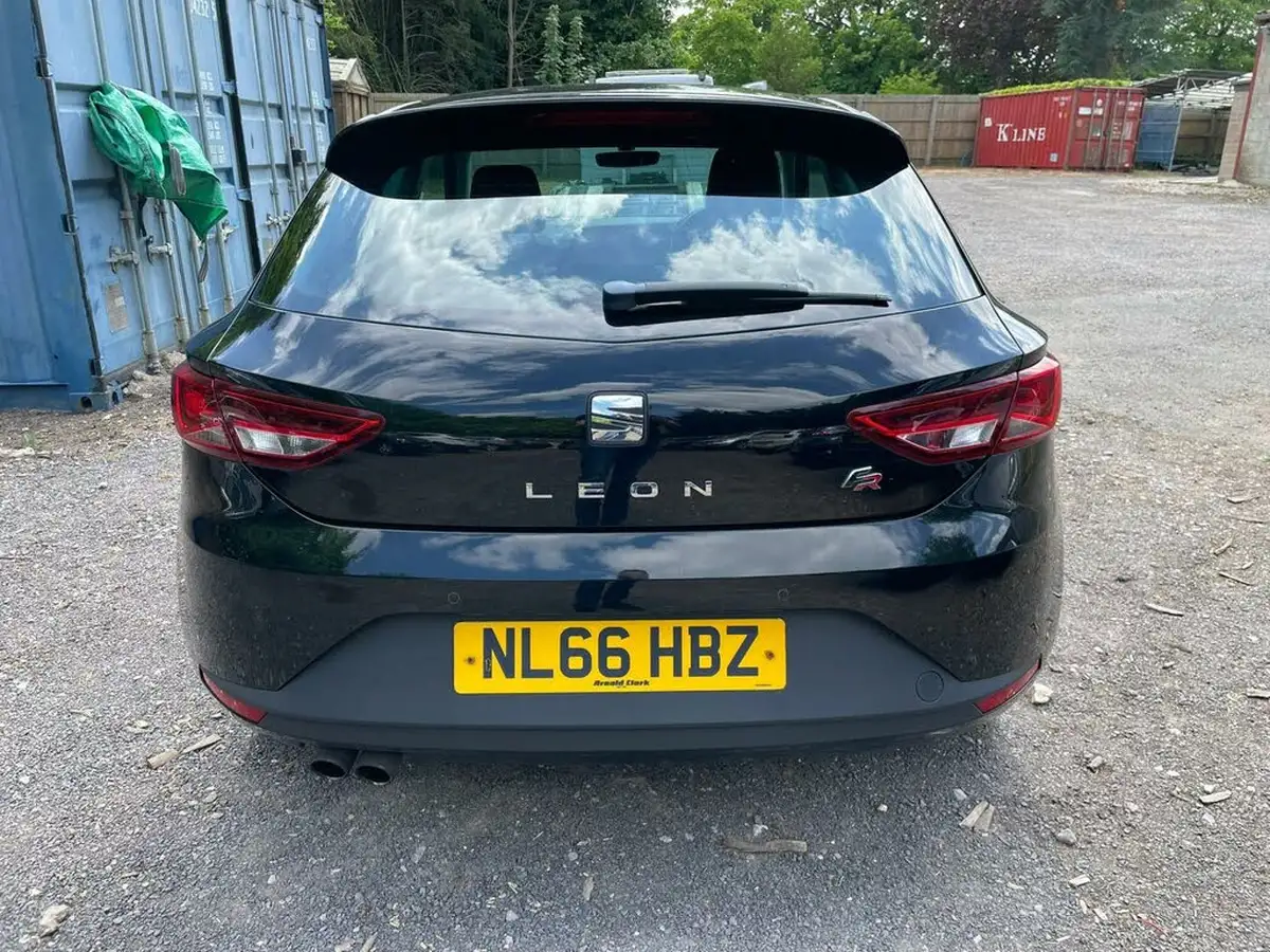 2016-seat-leon-14-ecotsi-fr-titanium-big-7