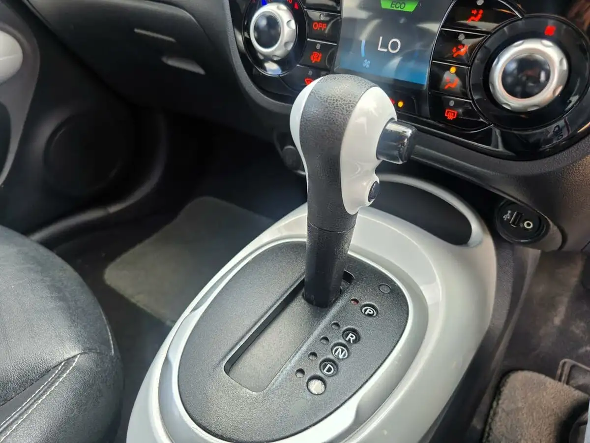 2015-nissan-juke-16-tekna-117ps-1598cc-xtronic-cvt-big-23