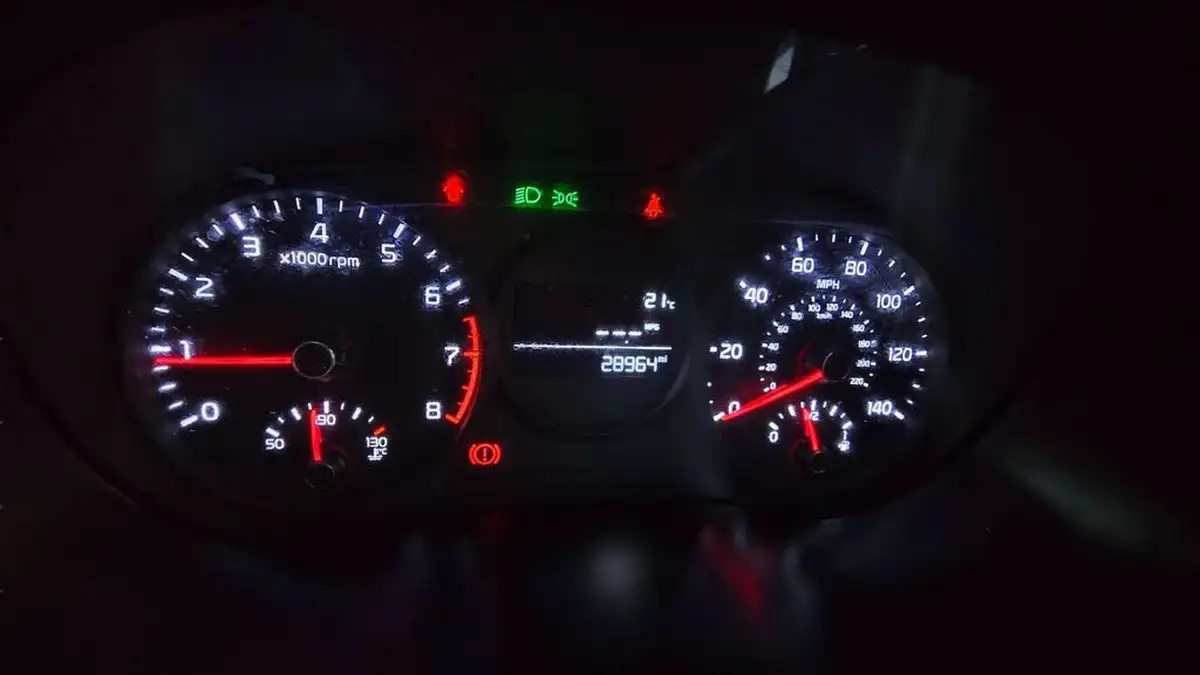2018-kia-picanto-10-1-66bhp-big-13