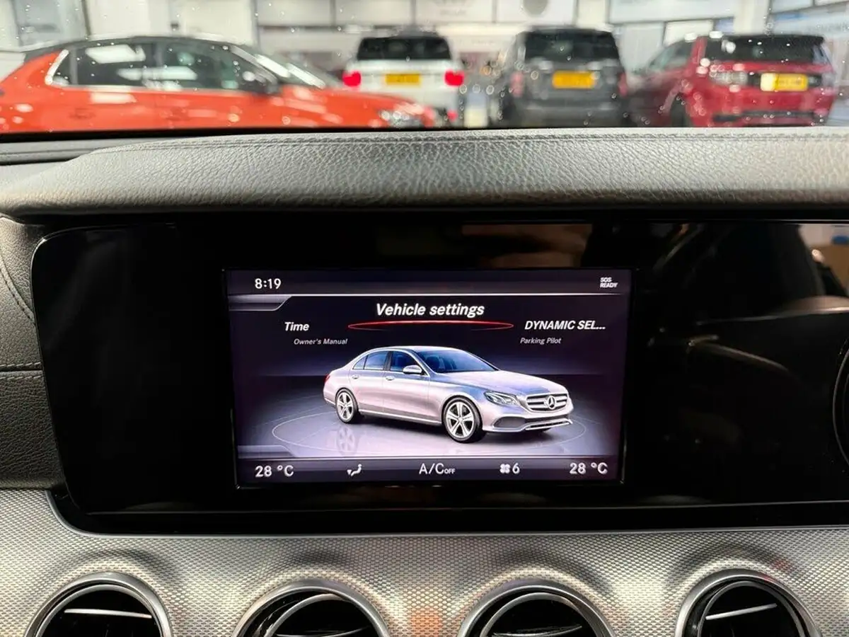 2016-mercedes-benz-e-class-20d-e220d-amg-line-ss-saloon-4d-big-44