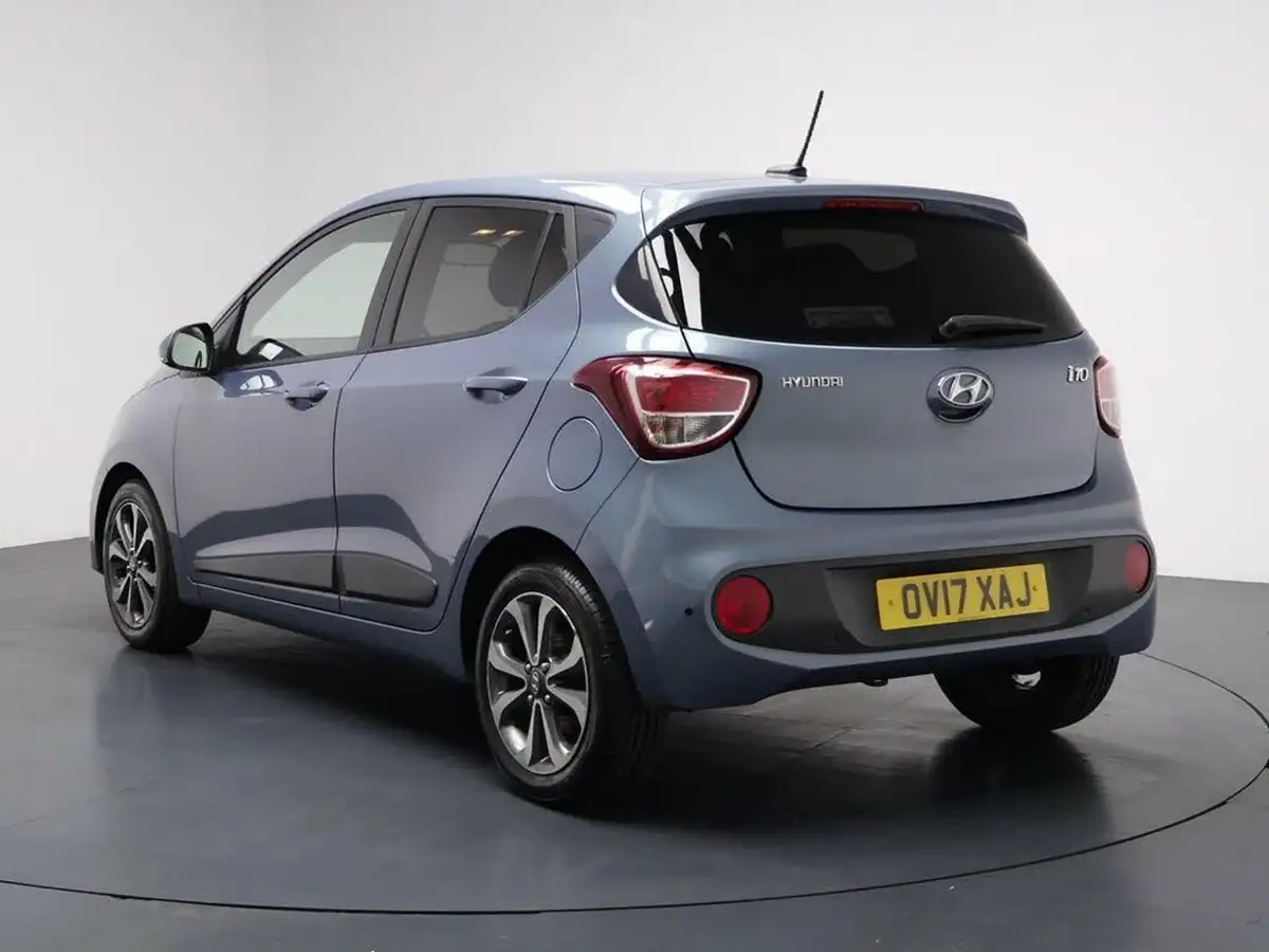 2017-hyundai-i10-12-premium-se-big-8