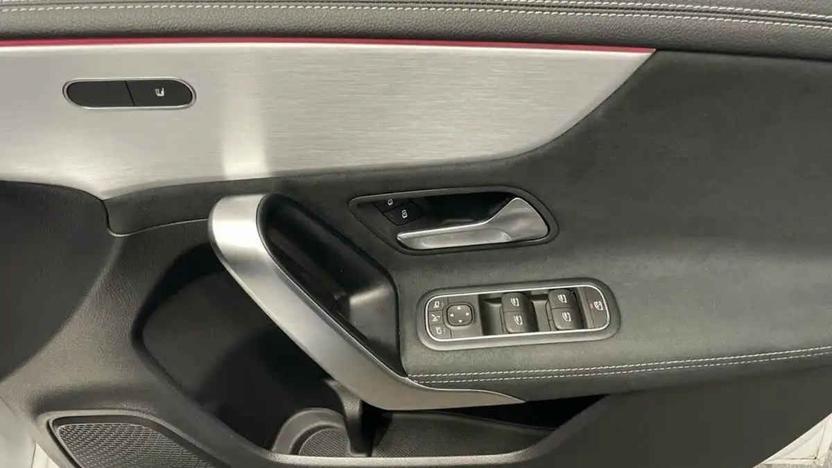2022-mercedes-benz-a-class-13-a180-amg-line-executive-edition-hatchback-5d-7g-dct-big-24