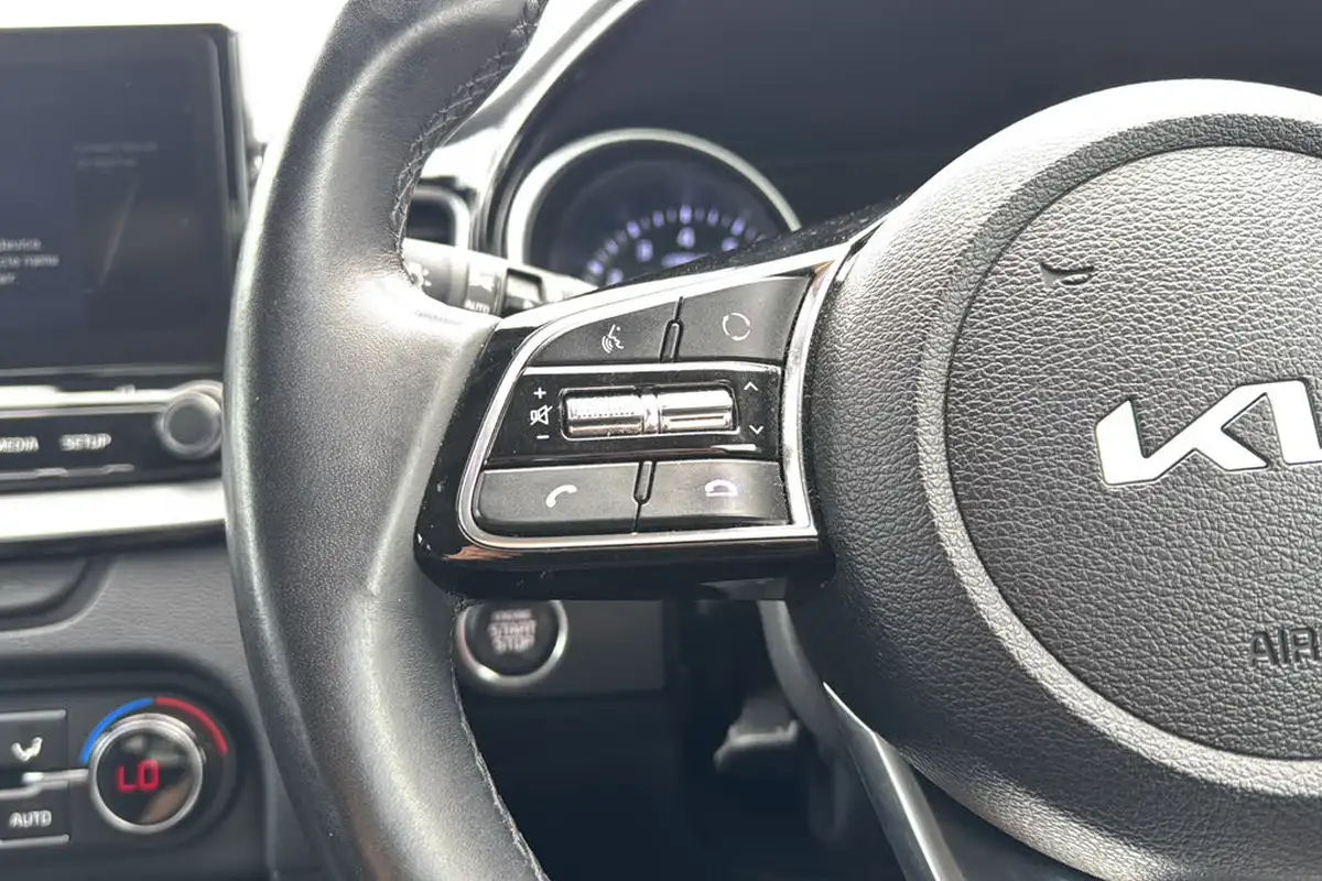 2022-kia-xceed-15-t-gdi-3-big-15