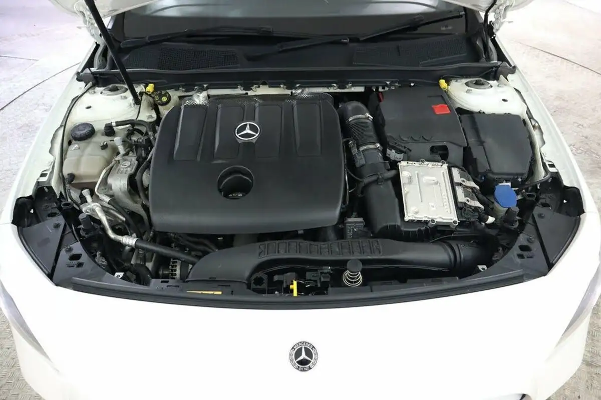 2018-mercedes-benz-a-class-15d-a180d-amg-line-116ps-executivess-hatchback-5d-7g-dct-big-21