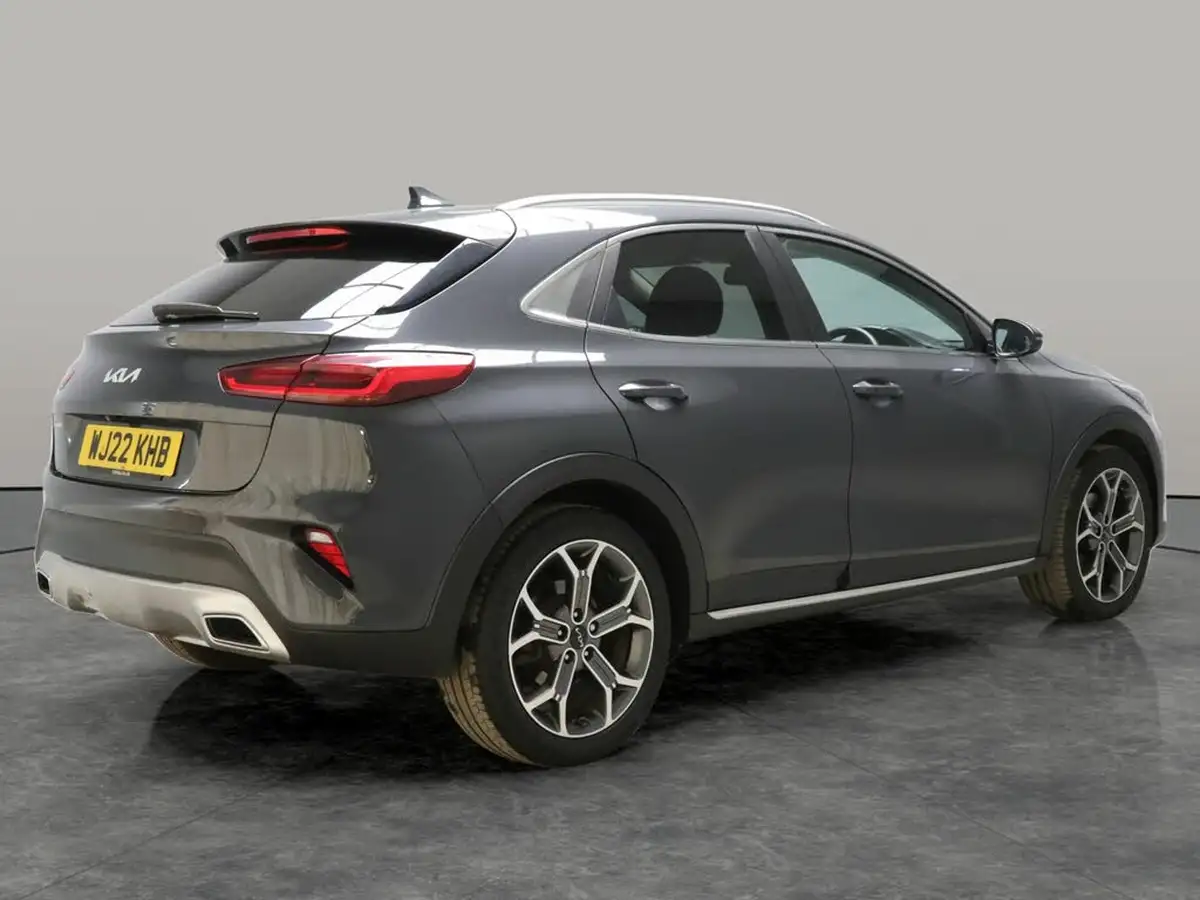 2022-kia-xceed-15-t-gdi-3-big-9