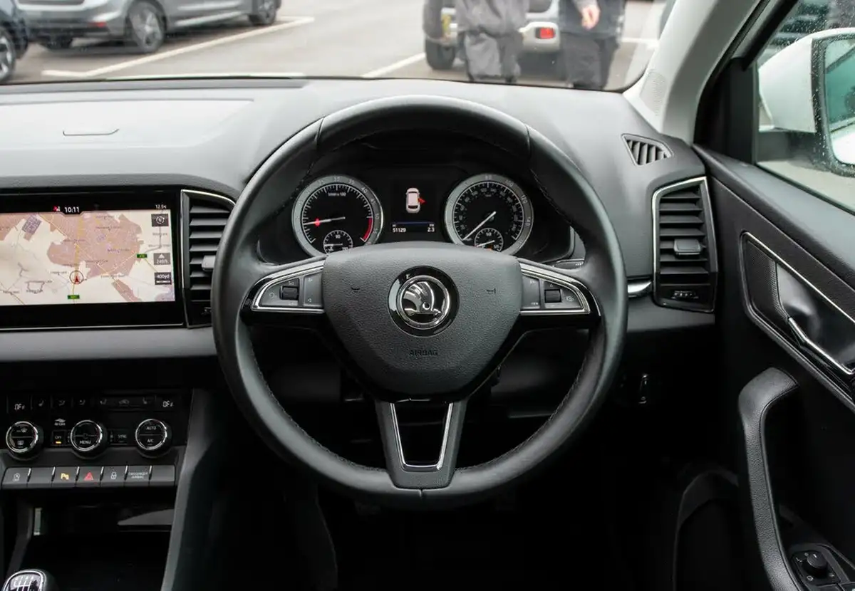 2019-skoda-karoq-20tdi-edition-150ps-4x4-big-20