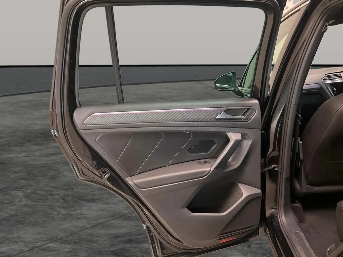 2023-volkswagen-tiguan-15-tsi-r-line-edition-big-30