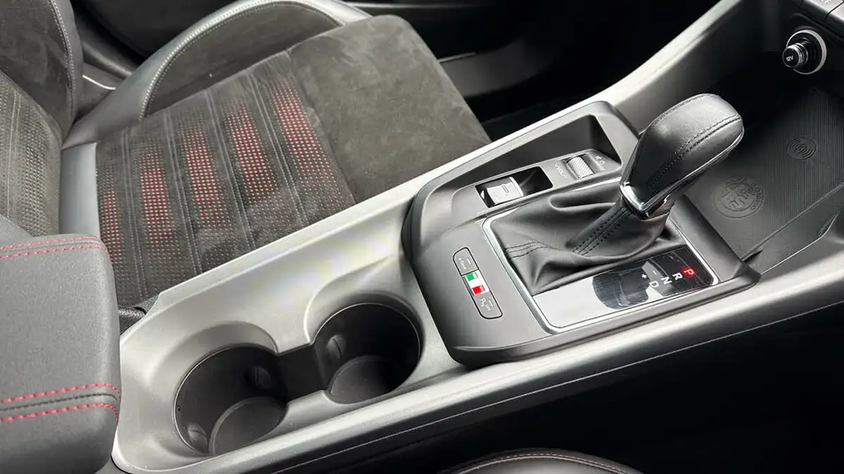 2023-alfa-romeo-tonale-13-veloce-big-20