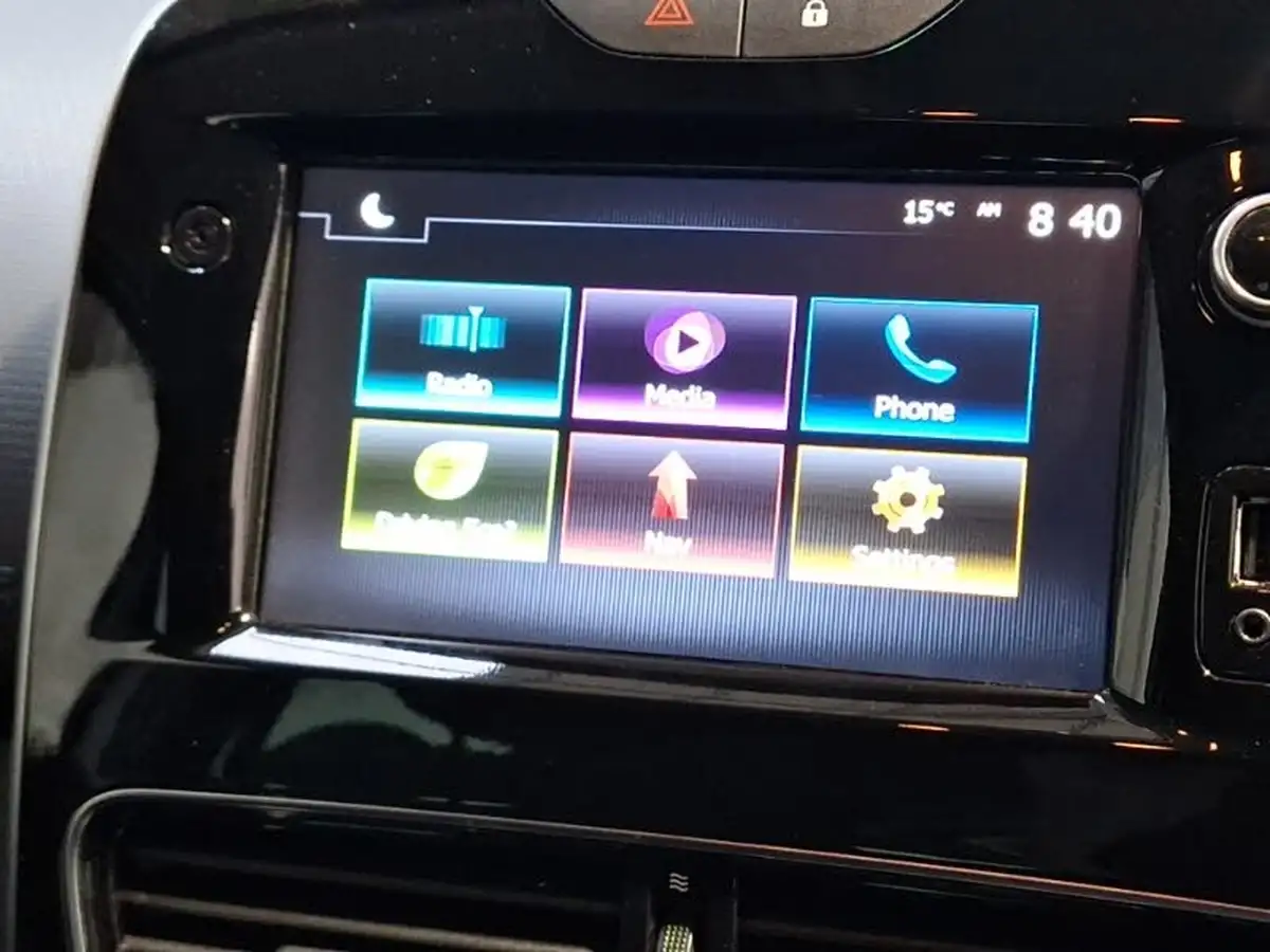 2019-renault-clio-15dci-iconic-90ps-ss-big-15