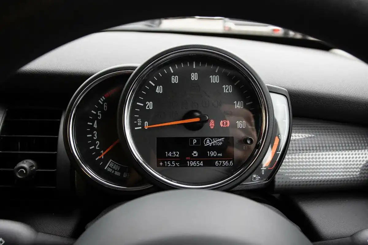 2020-mini-countryman-15-cooper-classic-auto-big-14