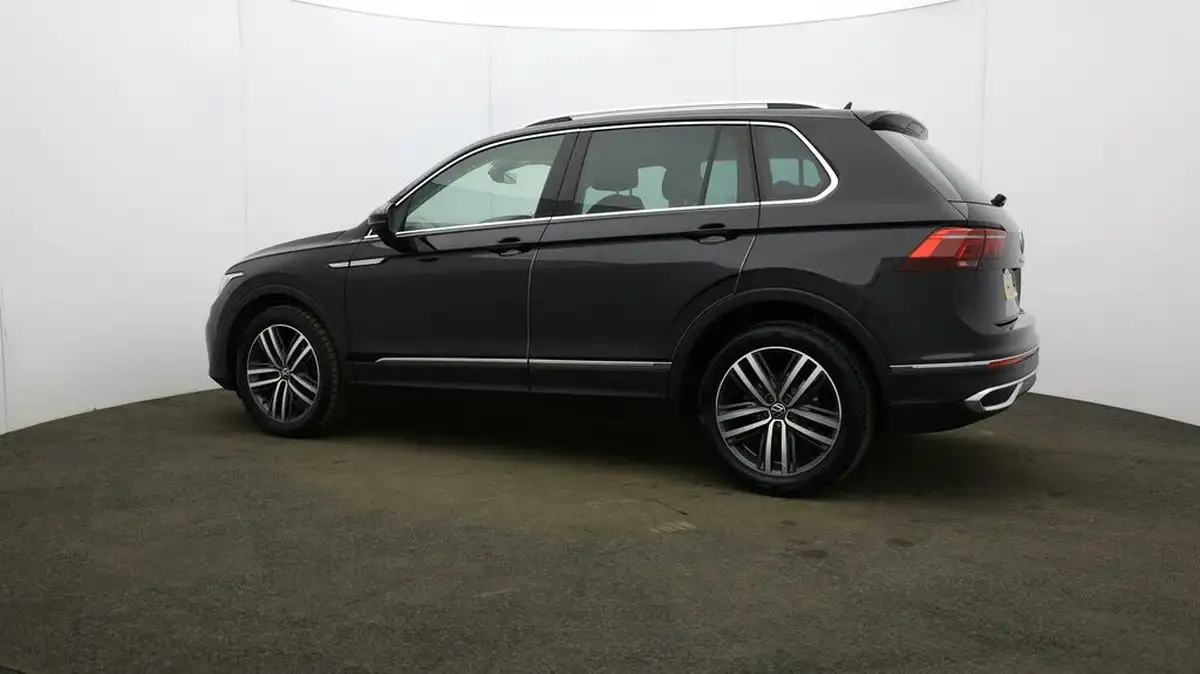 2022-volkswagen-tiguan-15-tsi-elegance-big-60