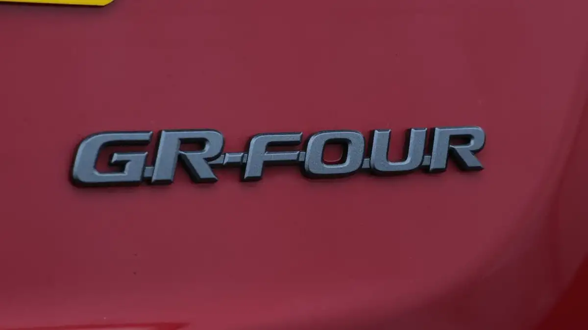 2022-toyota-yaris-16-gr-circuit-pack-big-23