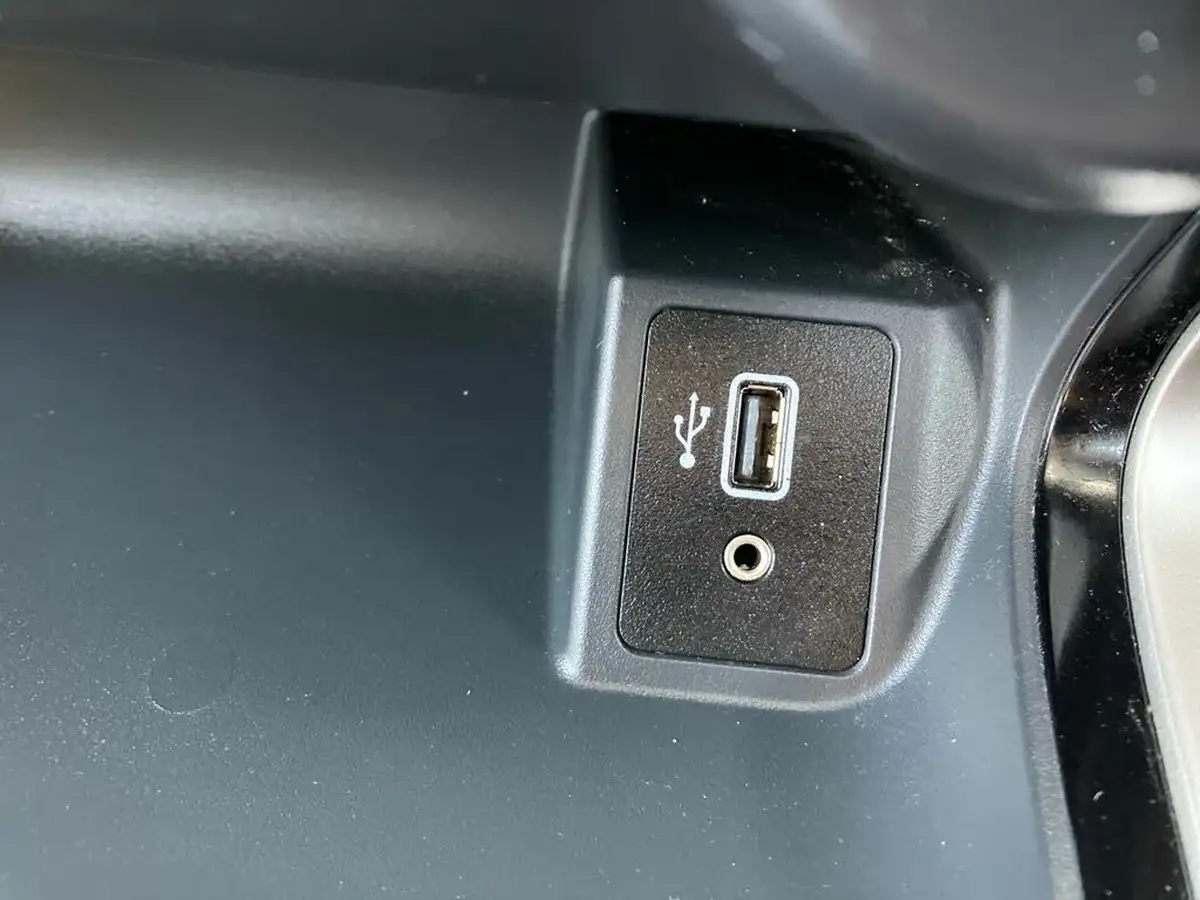 2021-nissan-navara-23dci-tt-n-guard-8-navileathersunroof-auto-big-39