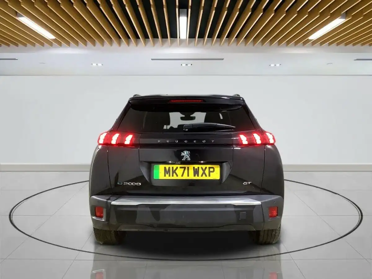 2021-peugeot-2008-suv-e-gt-premium-big-5