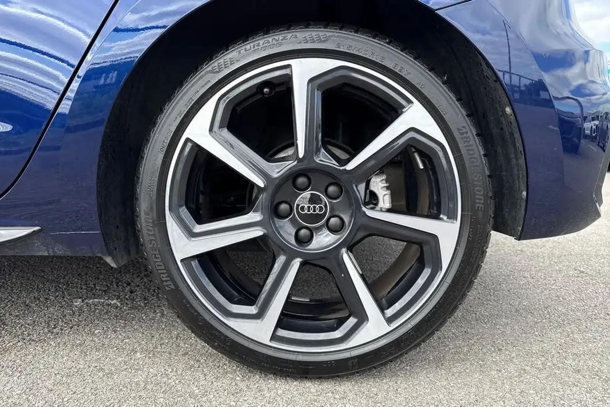 2025-audi-a1-15-35-tfsi-black-edition-big-11