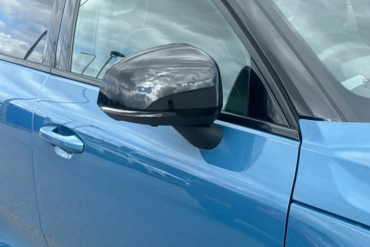 2022-volvo-c40-e-twin-recharge-pro-big-18