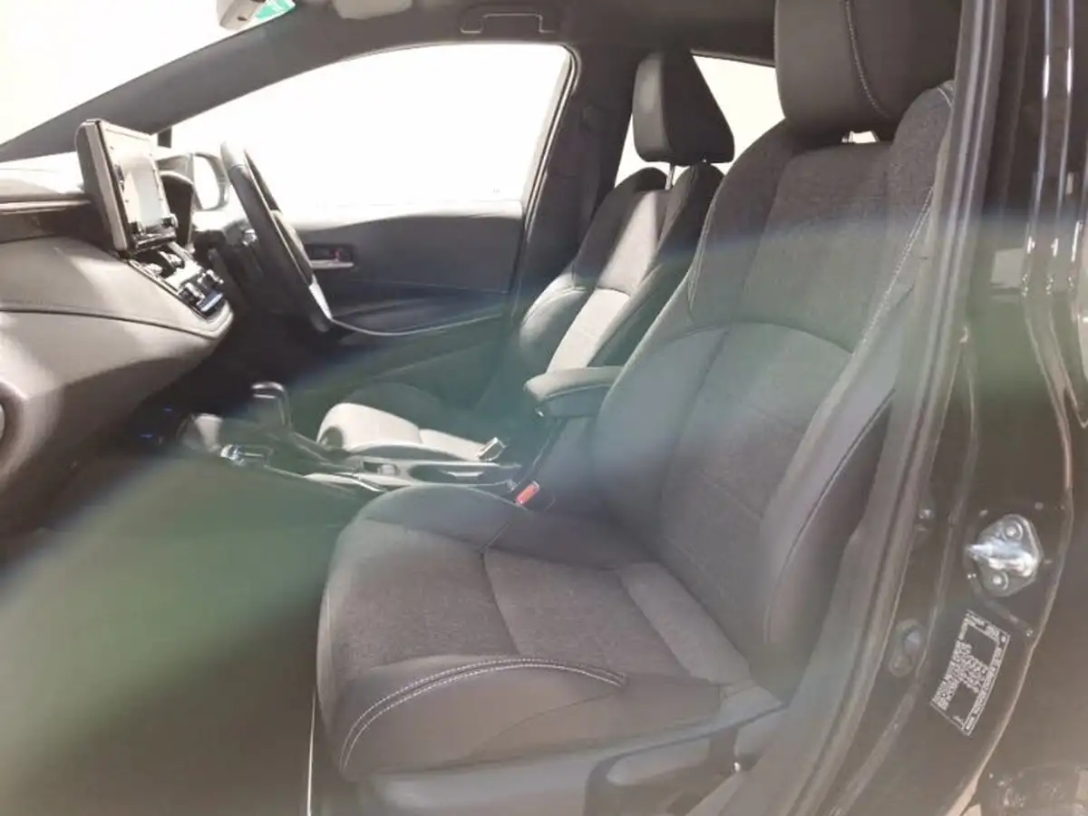 2021-toyota-corolla-20-vvt-i-design-spare-wheel-hatchback-big-4