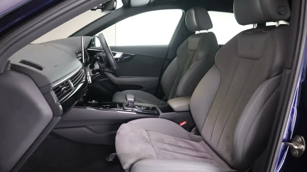 2021-audi-a4-avant-20-40-tfsi-black-edition-204ps-big-13