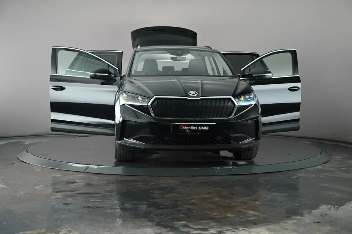 2023-skoda-enyaq-e-80-82-kwh-station-wagon-big-33