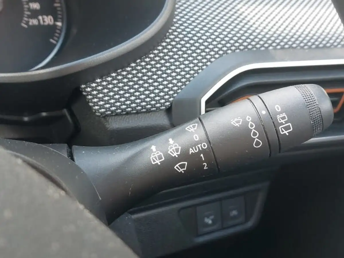 2023-dacia-sandero-stepway-10-tce-expression-100bhp-bi-fuel-big-13